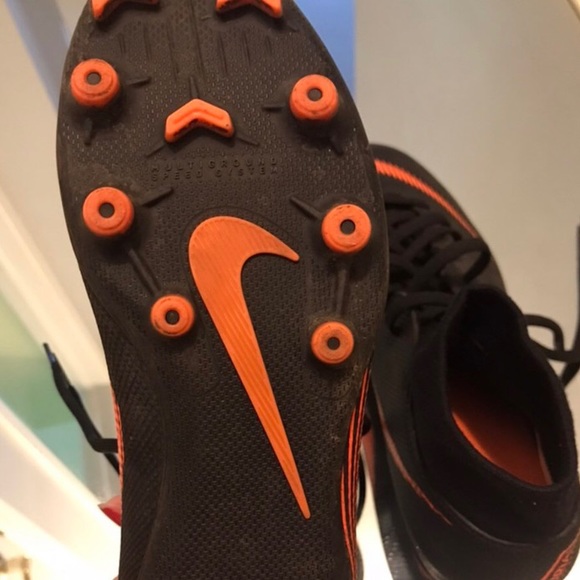 Nike Cleats - Picture 4 of 4